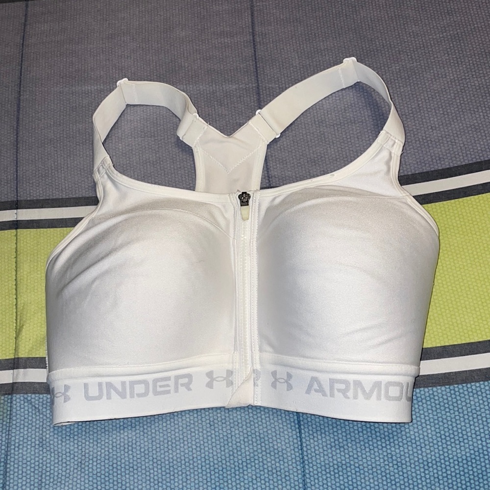 Under Armour Front-Zip Compression Sports Bra 32D